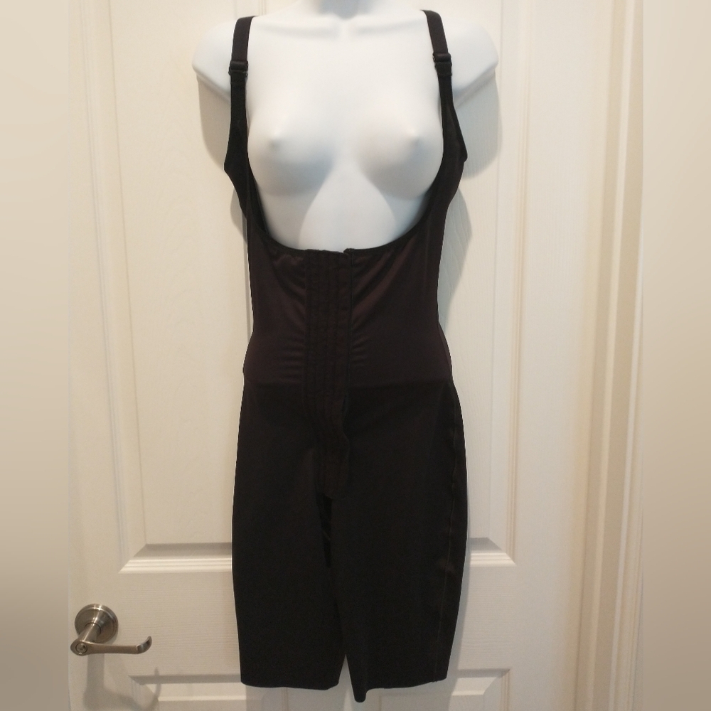 Sono Bello Isavela Above The Knee Black Bodysuit With Clasps And High Back, Med